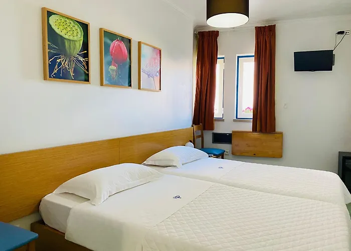 Weaa Hotel